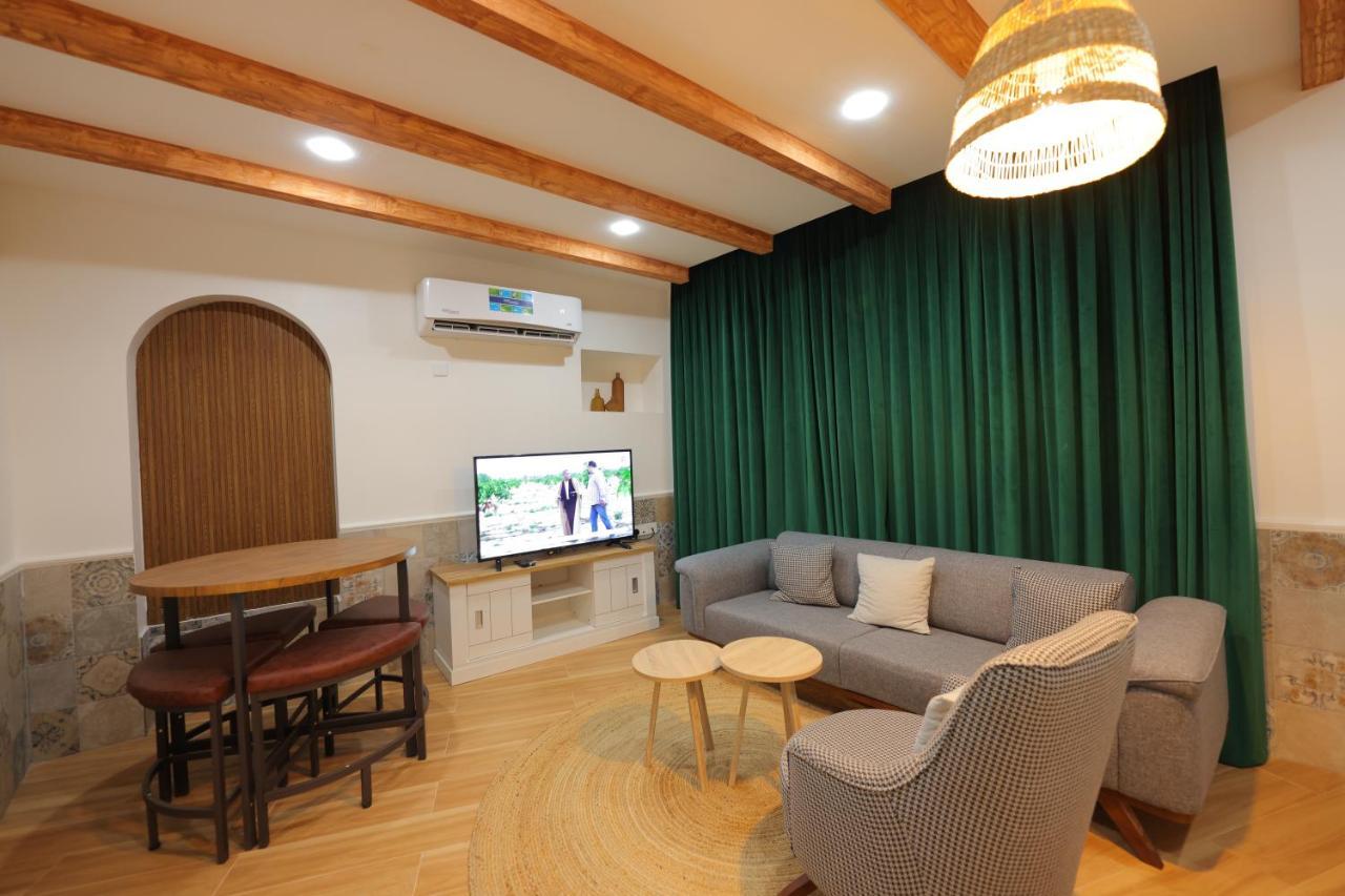 House 76 Hotel Nizwa Eksteriør billede